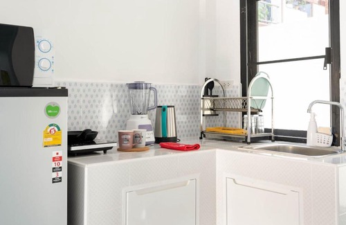 Kamala Apartment | Studio Pool Access Bungalow