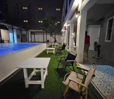 Talat Yai Hotel | The Light House at Town Phuket