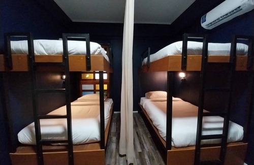 Talat Yai Hostel | W168 Hostel