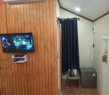 Ko Samrong House | ชายเขาโฮมสเตย์
