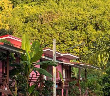 Wiang Chai Villa | ตาแอกะยายแดงโฮมสเตย์