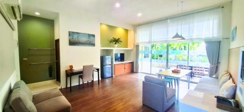 Pak Nam Pran House | บ้านชายเล ปราณบุรี Baan Pim