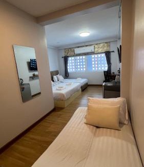Sattahip Hotel | บ้านตลาด สัตหีบ