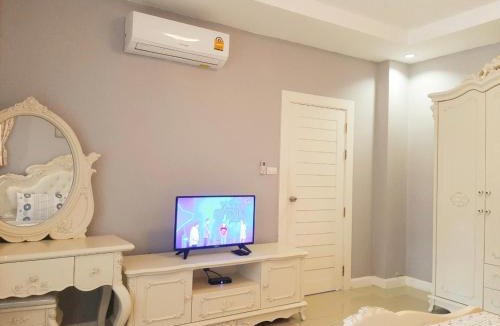Hua Hin Villa | บ้านพักหัวหิน 15-25 คน สระว่ายน้ำส่วนตัวพร้อมสไลเดอร์
