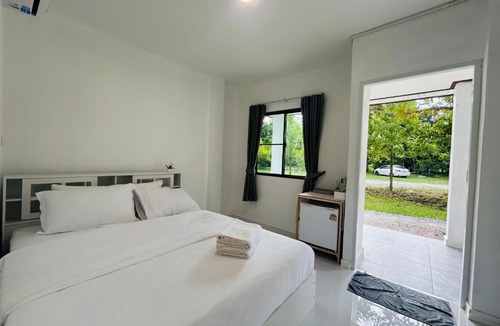 Chumphon Resort | บ้านวาดีวิลล่า - Baan Vadee Villa