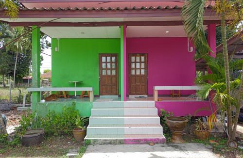 Khanom Resort | บ้านสนมณีโฮมสเตย์ Bansonmanee Homestay