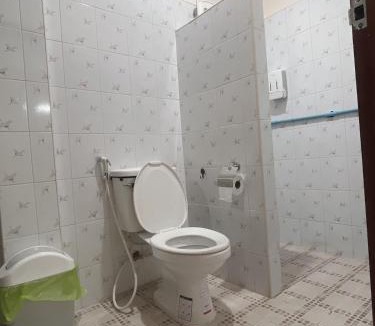 Si Sunthon Hostel | ราไวย์โฮสเทล