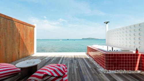 Koh Lan Bed & Breakfast | วางเวลา เกาะล้าน The Timeless Kohlarn