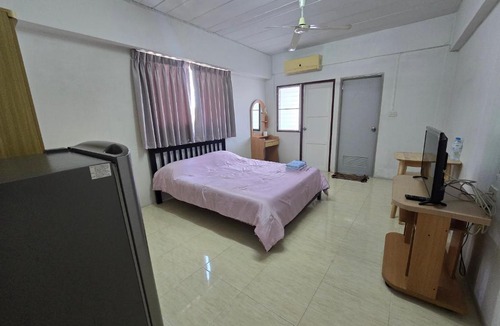 Mueang Samut Prakan District Apartment | เดอะสตาร์เพลส The Star Place