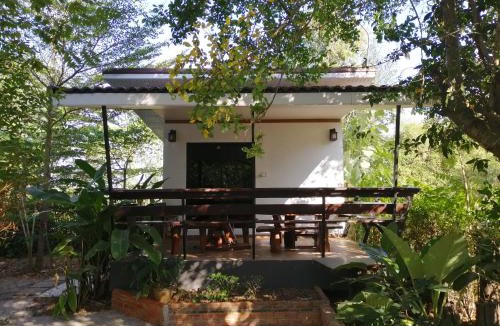 Phen Hotel | โรงแรมเพ็ญวิวรีสอร์ท Phenview resort
