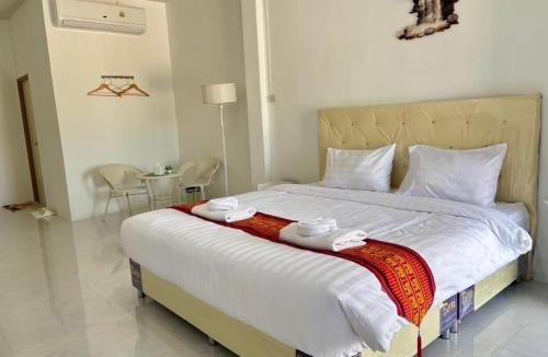 Tha Khun Ram Hotel | ไวท์เฮาส์กำแพงเพชร