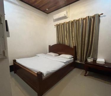 Vientiane House | ບ້ານພັກມຸກດາ ວັນນະພອນ