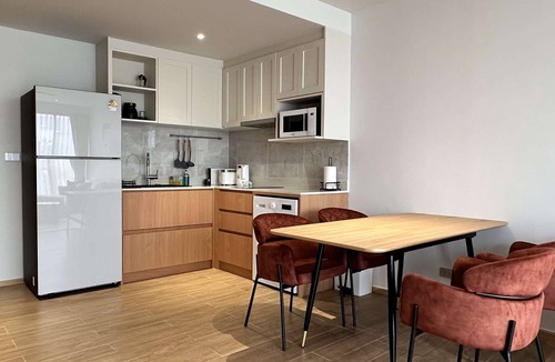 Bang Tao Apartment | 1 bdr Mountain View Apartment 50 m from Beach