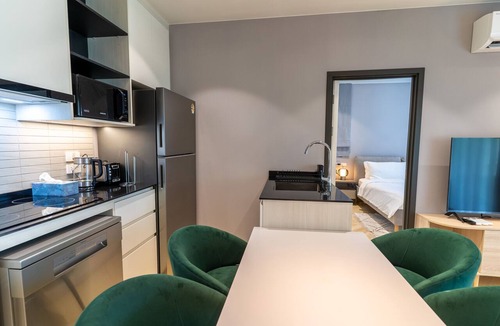 Cherngtalay Apartment | 2-bedroom apartment in tranquil Tambon Choeng Thale with AC and fitness room