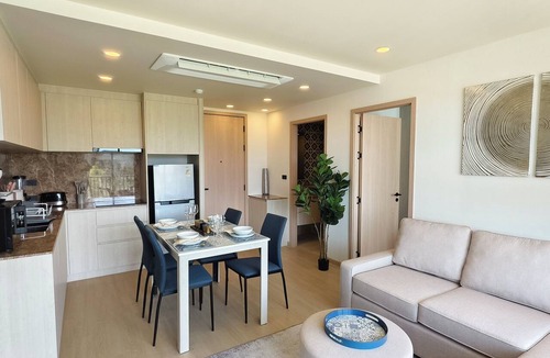 Laguna Apartment | 2-Bedroom Ozone Oasis Apartment, Pool, Gym & Beach Shuttle