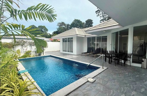 Lipa Noi House | 2-Bedroom Villa with 2 BTHR, Private Pool, Quiet Beach Just 2-Minute Walk Away