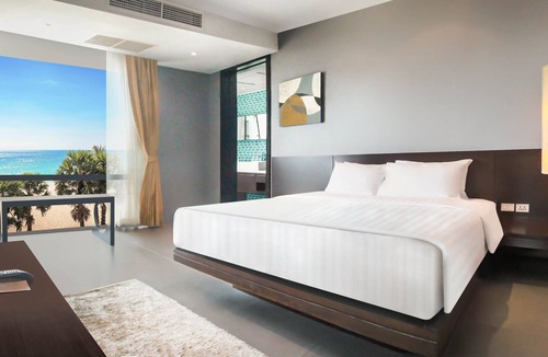 Karon Apartment | 2 minutes to the beach! Family-sized residence with kitchen