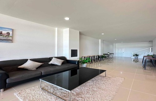 Si Sunthon Hotel | 20 m² Hotel ∙ 4 guests