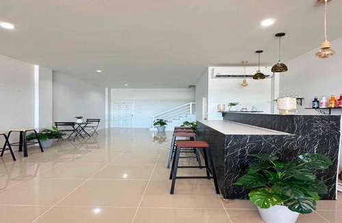 Si Sunthon Hotel | 20 m² Hotel ∙ 4 guests