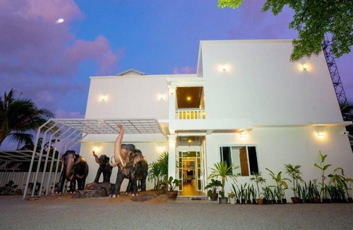 Si Sunthon Hotel | 24 m² Hotel ∙ 2 guests