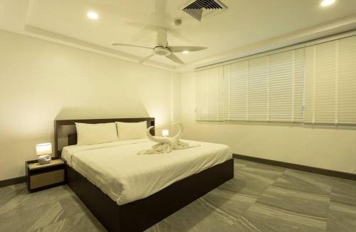 Nai Harn Apartment | 2BR Nai Harn Beach is 500 metres away C133