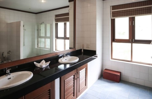 Moo 5 Villa | 3 Bed Villa Beach Front Resort (TG25)