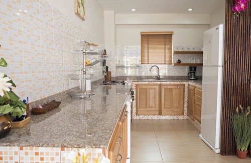 Bang Po Villa | 3-BedroomTownhouse with private Pool and only 70meters from the beach.