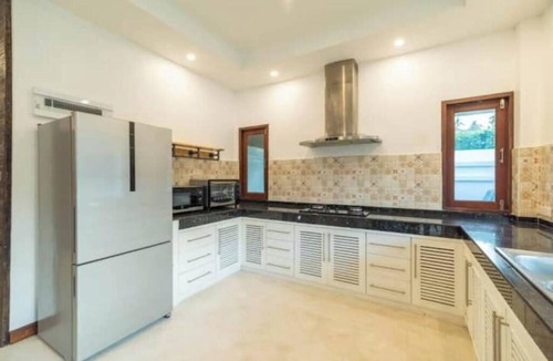 Maret House | 4 bedrooms villa with swimming pool and pool table