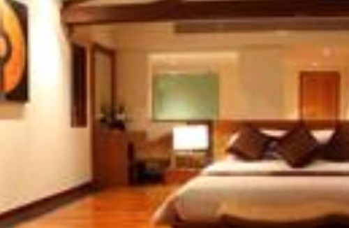 Maprao Island House | 5* Luxury Beech Villa on Phuket's only and most prestigious 5* Island Resort.