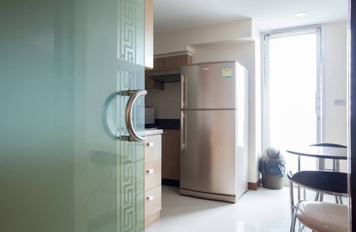 Khlong Toei Nuea Condo | 7C - Short-Term Rental Allowed - Downtown Bkk Serviced Apartment