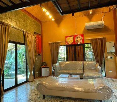 Si Sunthon Bed & Breakfast | 80 m² Bed and breakfast ∙ 4 guests