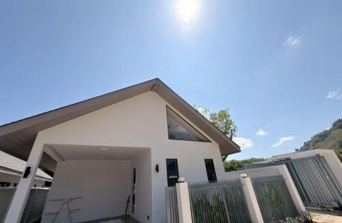 Ban Sakhu Villa | Akara Poolvilla Naithon Beach