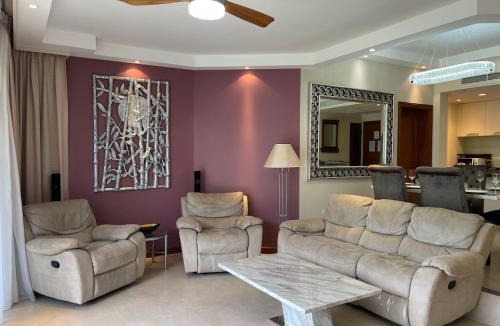 Laguna Apartment | Allamanda Laguna 2 BR c выходом к бассейну