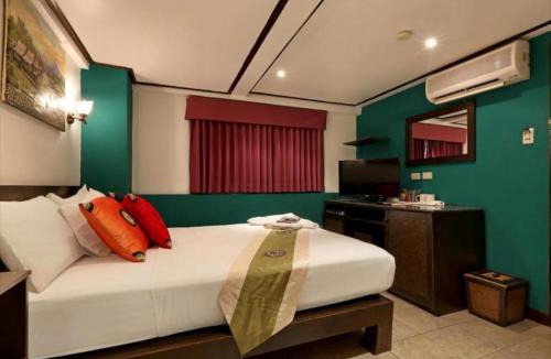 Karon House | Angus O'Tool's Guesthouse