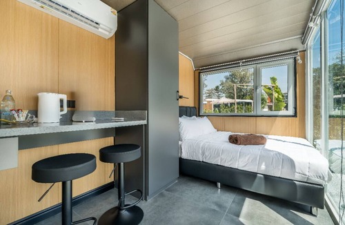 Cherngtalay Hotel | Apple House