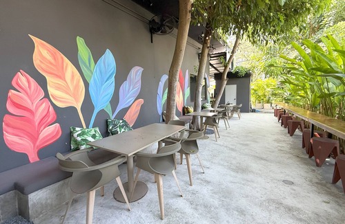 Cherngtalay Cabin | Apple House 1-bedroom cabin in beautiful Tambon Choeng Thale with AC