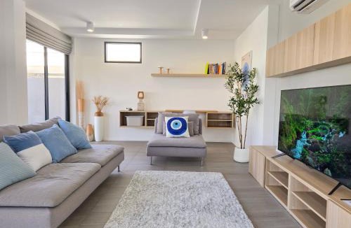 Ban Waen Villa | AURA STAY-Luxury Private Pool Villa walk to Kad Farang