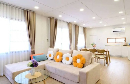 Bang Sare House | Bang Saray 2BR Pool Villa · 1m to Beach