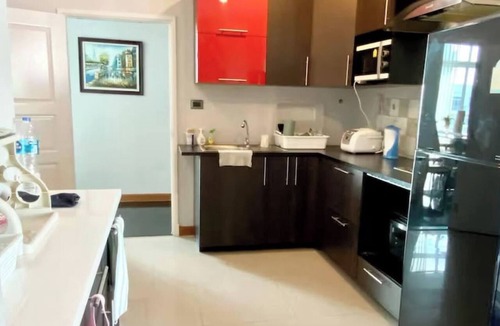 Huai Khwang Condo | Bangkok Penthouse Escape Near MRT