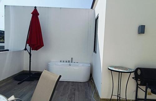 Laguna House | Bangtao Beach 600m Laguna 3BDR 3,5bath with Jacuzzi and BBQ up to 8 guests 5 nights Free taxi