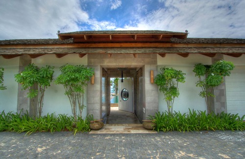 Bophut Villa | Beachfront Balinese Villa Mia w. Chef