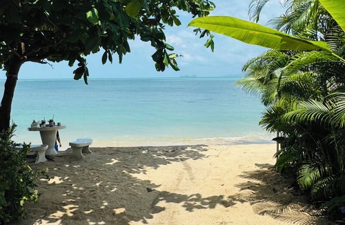 Bang Po Hotel | Beachfront Villa with Sunset