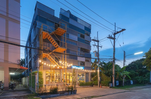 Huay Kaew Hotel | BEDGASM Hotel x Café at Nimman