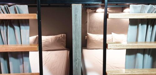 Talat Yai Hostel | Beehive Phuket Old Town Hostel