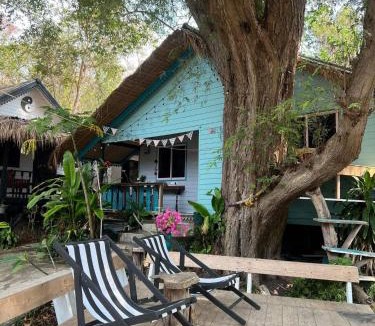 Rayong Hostel | Benny beachhouse hostel