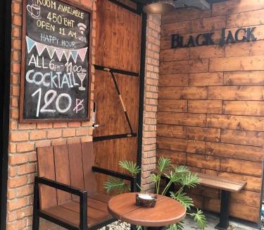 Chaweng City Center Hostel | Blackjack Bar and Hostel