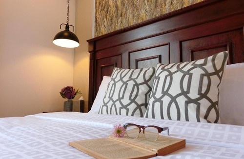 Vientiane Hotel | Bloom Boutique Hotel & Cafe