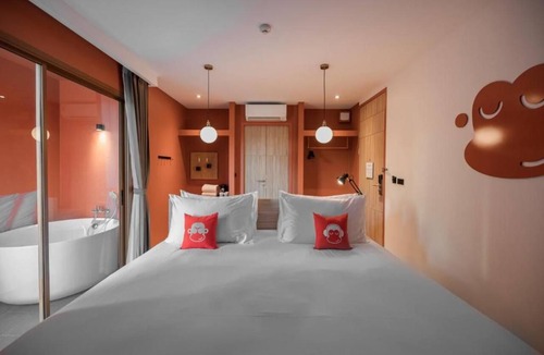 Saen Suk Hotel | BLU Monkey Hub & Hotel Bangsaen