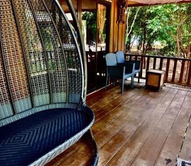 Ranong Hotel | BMB Boun Marvin Bungalows