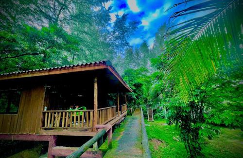 Ranong Hotel | BMB Boun Marvin Bungalows